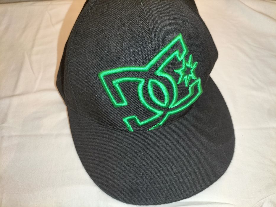 Boné DC em bom estado