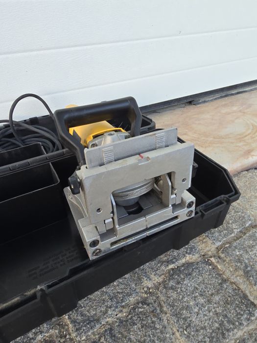 Lameladora ranhuradora Dewalt DW682 QS