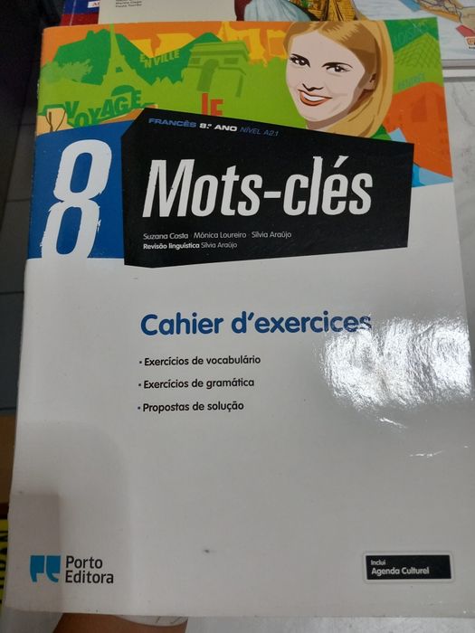 Caderno de atividades francês- 8°ano