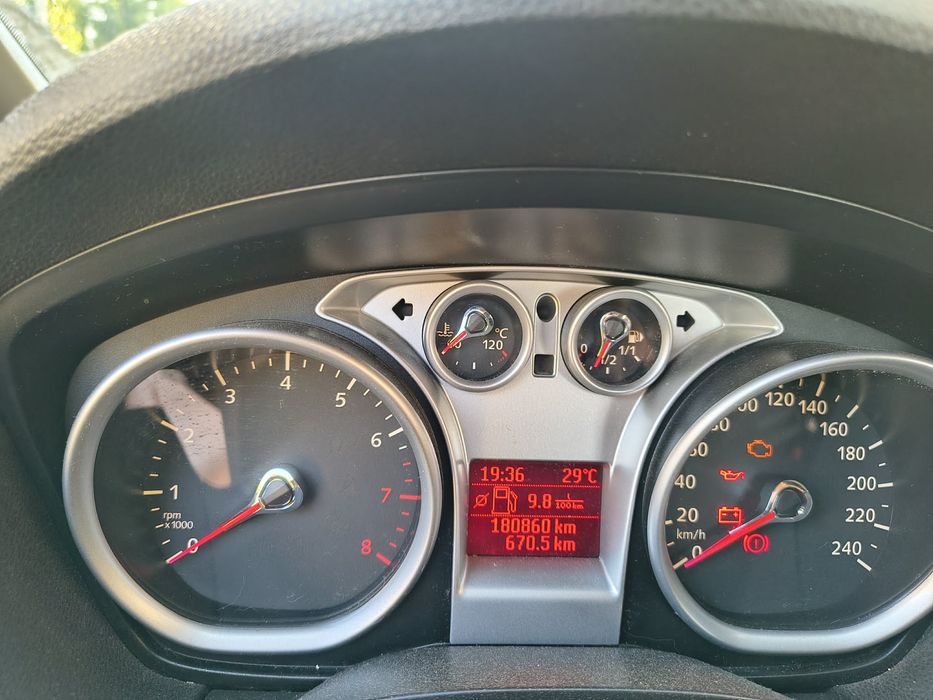 Ford C-max rocznik 2010 1.8 benzyna