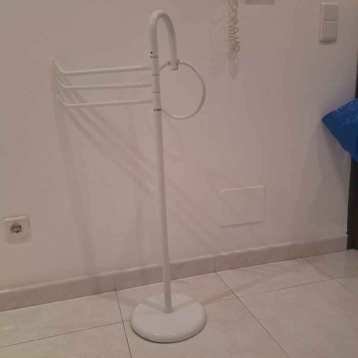 Toalheiro em bom estado