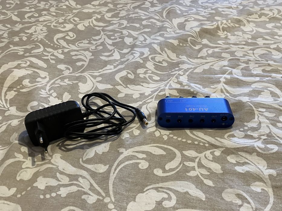Audio mixee AU-401