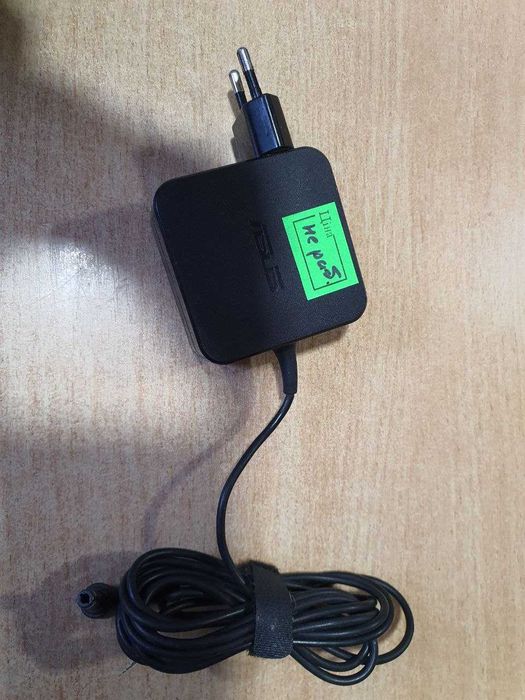 Зарядное ноутбука ASUS 45 Вт нерабочее оригинал. 5.5x2.5