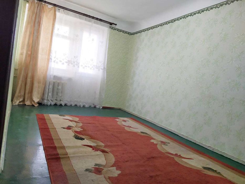 38096 Продаж 1 кімнатної квартири в центрі