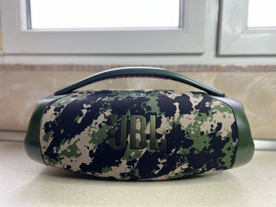 Колонка JBL boombox 3