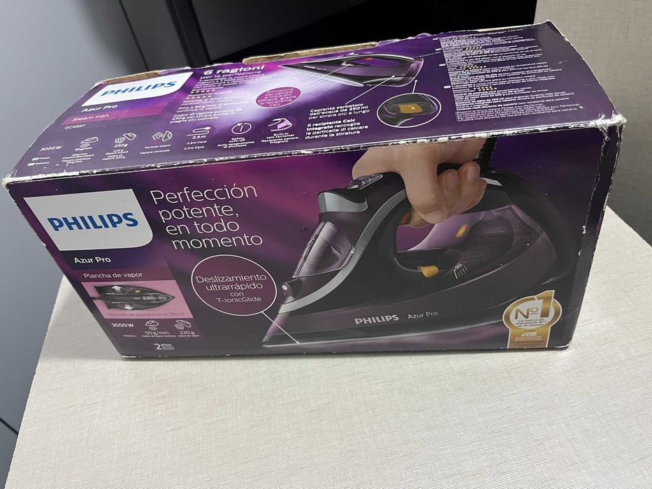 Ferro de engomar a vapor Philips Azur Pro GC4887