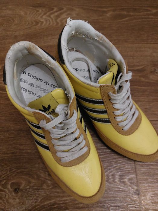 Кросівки adidas яскраві оригінали