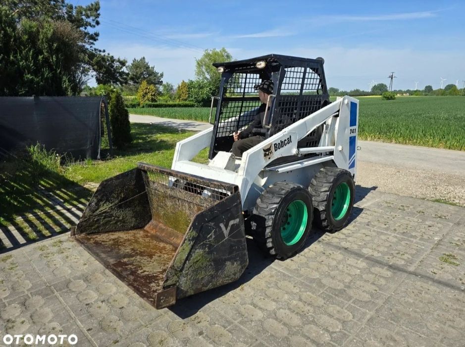 Wynajem miniładowarki wozidła minikoparki