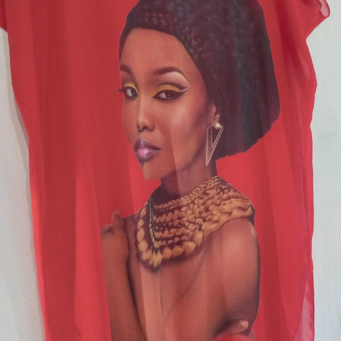 Vestido/Túnica vermelha angolana