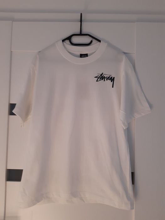 T-shirt Stüssy z kostkami na plecach