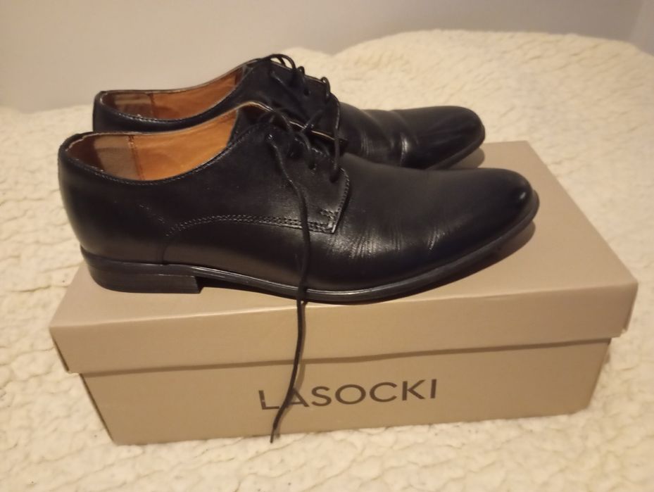 Czarne buty lasocki