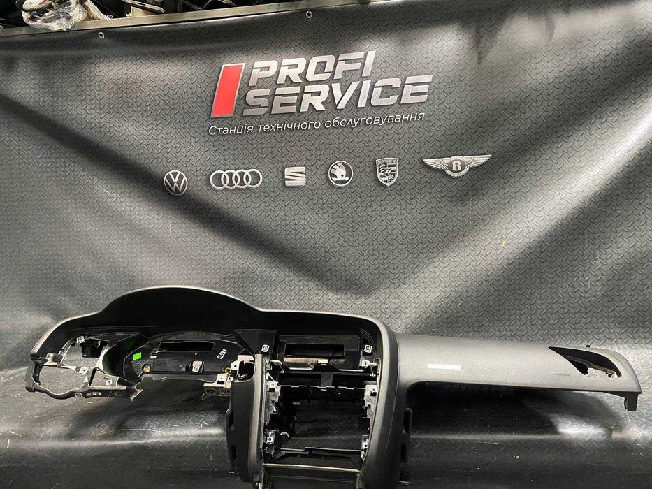 Торпеда, торпедо, панель приборів Audi A5 Coupe 2008–2017 665/25