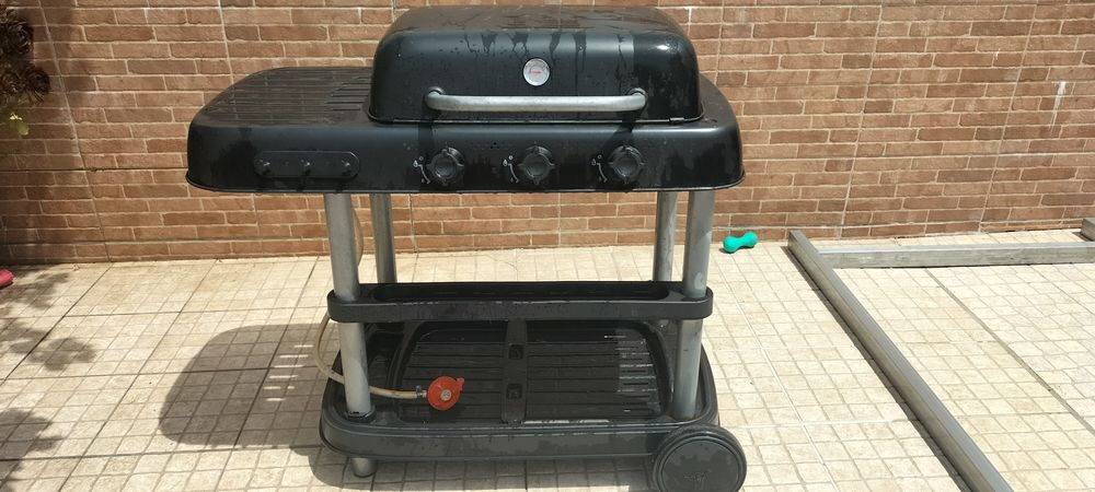 Grelhador/ barbecue a gás