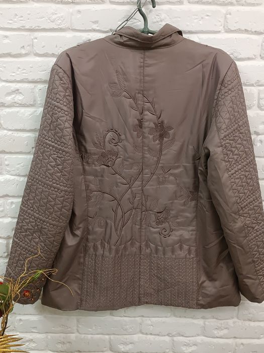 Жіноча куртка р 54