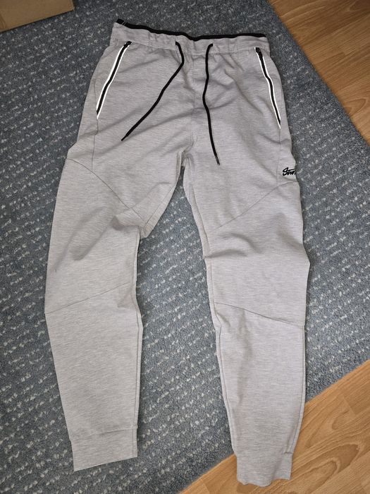 Spodnie joggery Pull&Bear-S