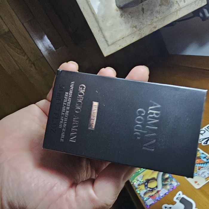 Vendo Armani code parfum 50ml recarregável e garrafa recarregável 150m