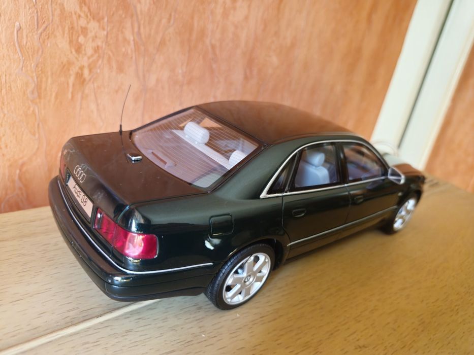 Model Audi S8 D2, 1/18 otto mobile