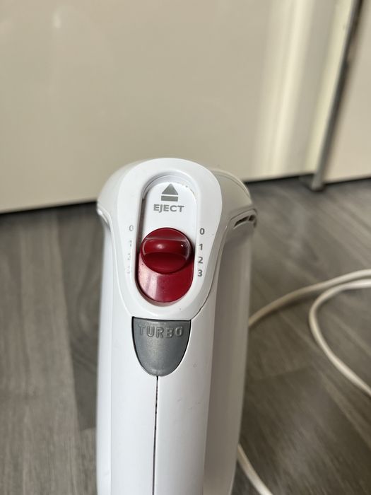 Кухонний міксер Philips HP. 1570/71