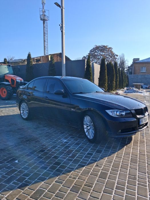 Продам BMW 318i E90