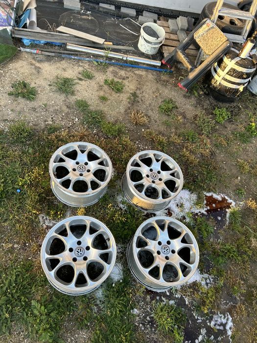 Felgi srebrne 17r 5x100