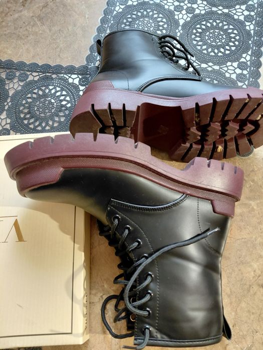 Botki czarno brązowe  na grubej podeszie