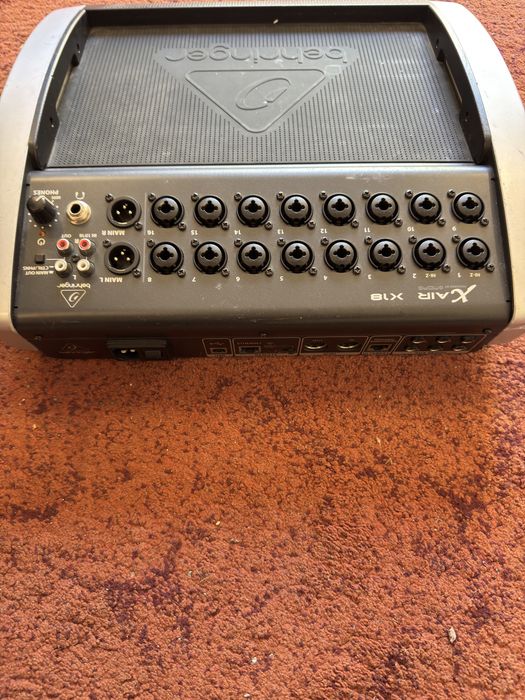 Behringer x air 18