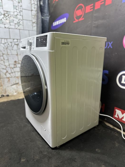 Прально-сушильна машина LG/8|5 кг/A+++/DirectDrive/6Motion/Steam