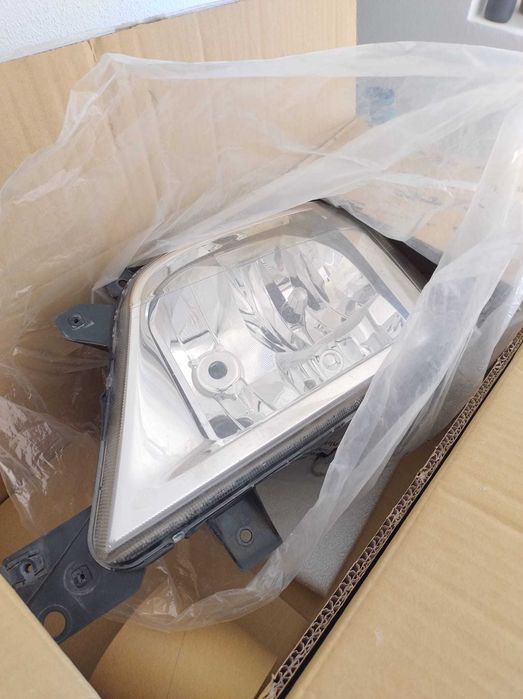 Farol Mercedes‑Benz Sprinter (esquerda/direita)