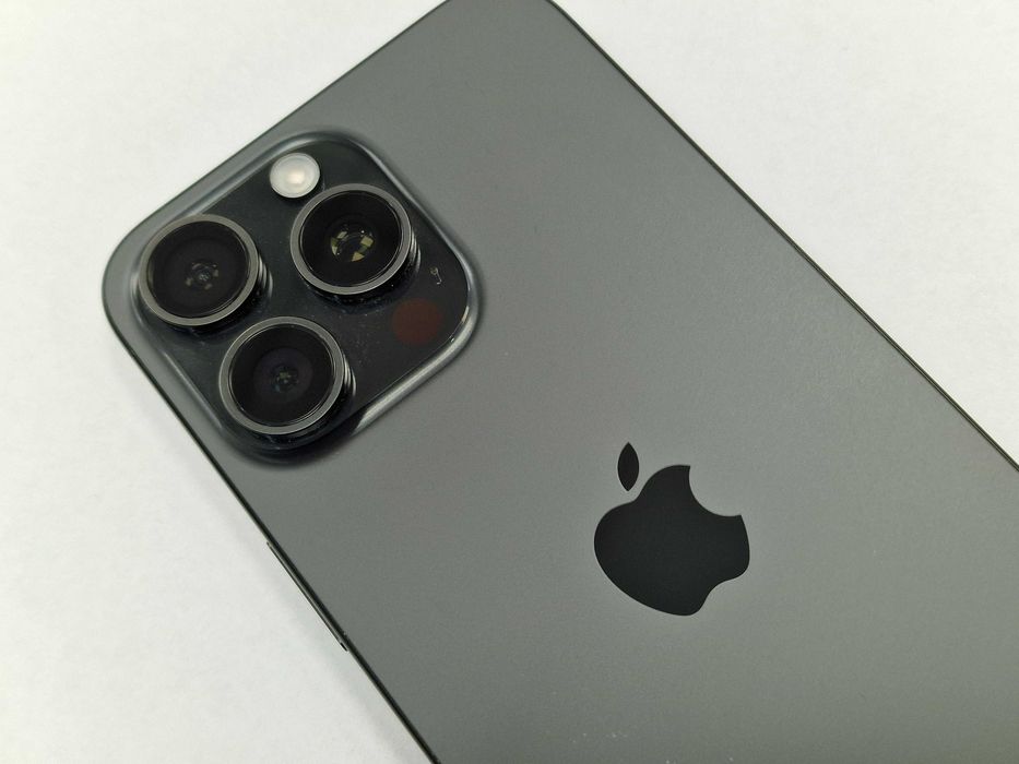 Iphone 15 PRO MAX 256GB/ Black Titanium/ 97%/ Grade A-/ + ładowarka