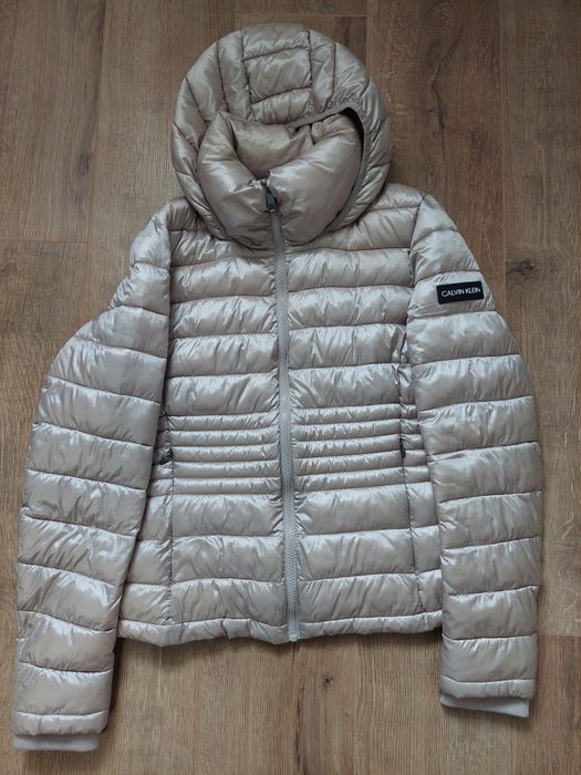 Демісезонна пухова куртка calvin klein розмір М-L