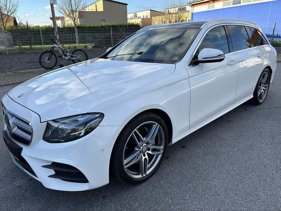 Mercedes benz E220AMG