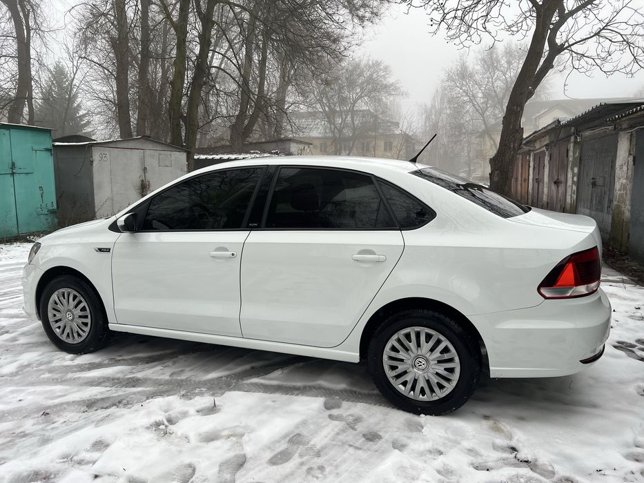 Продам свій Офіційний Фольксваген Поло 1,6 МРі automatic