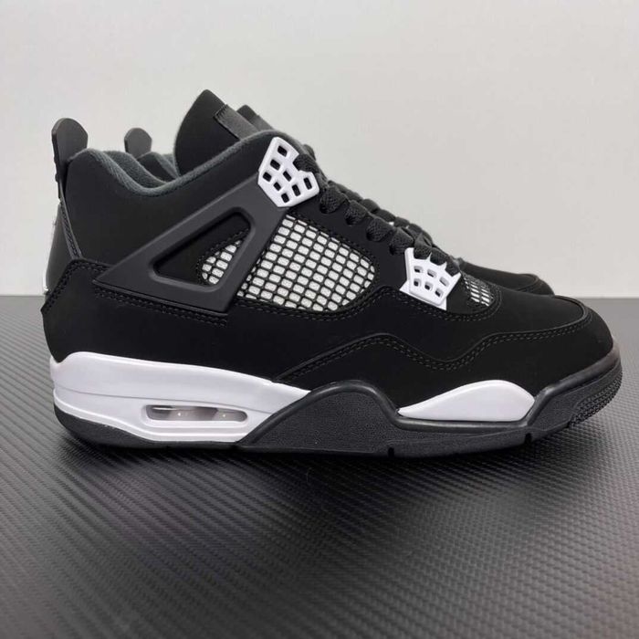 Jordan 4 Retro White Thunder R.43