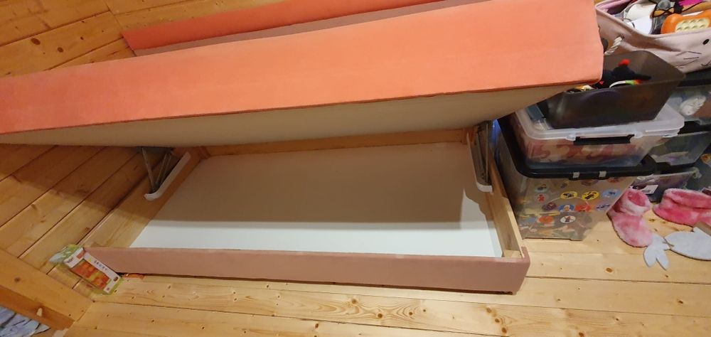 Łóżko jednoosobowe/ tapczan