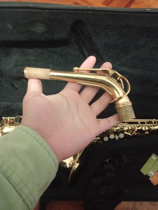 Saxofone Prelude de Conn Selmer em ótimas condições.