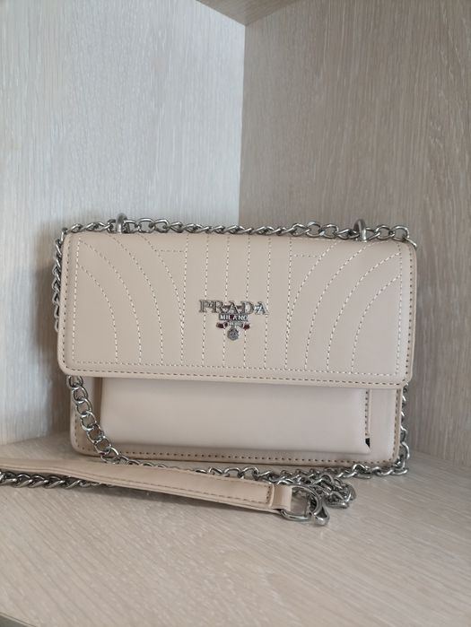 Сумка Prada,  під бренд
