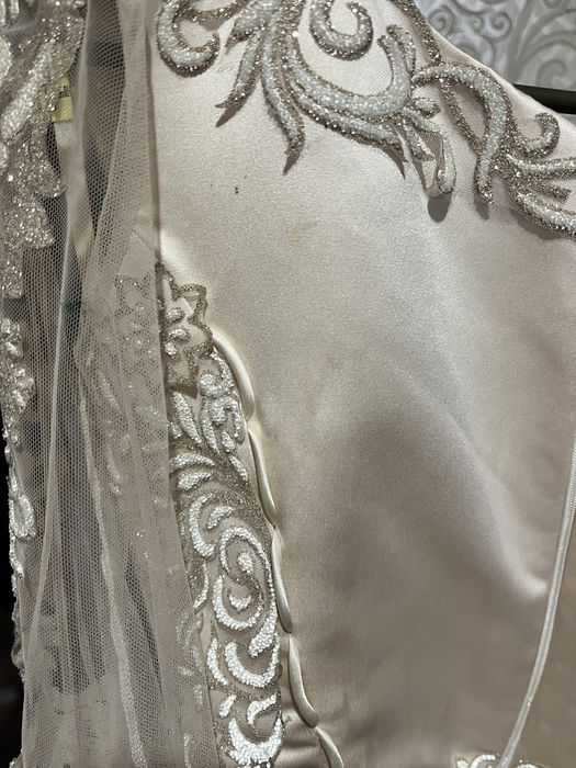 Весільна сукня колір шампань б/у