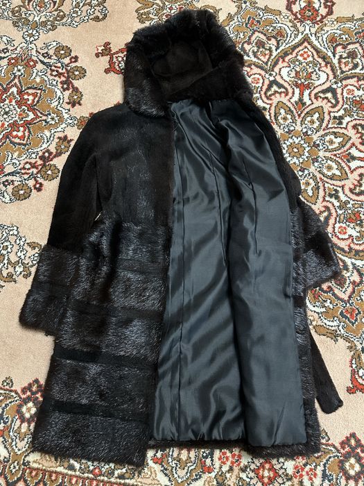 Шуба з нутрії натуральна