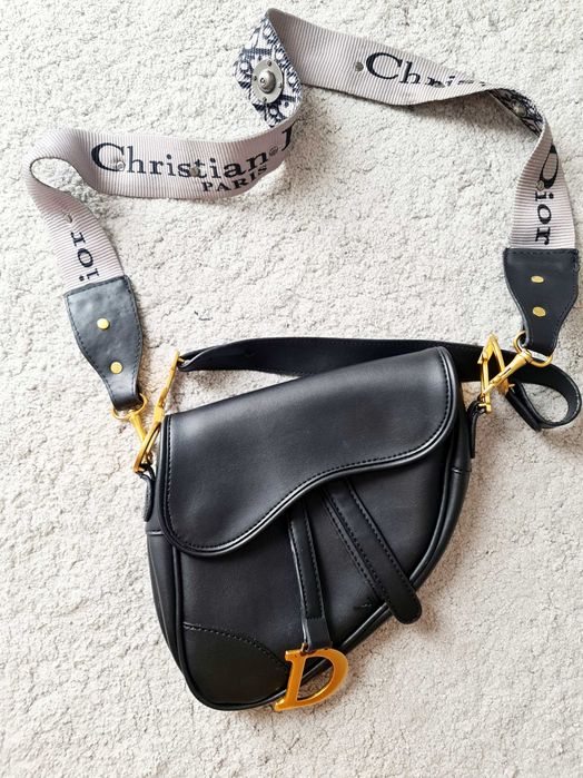 Torebka do ręki na ramię czarna