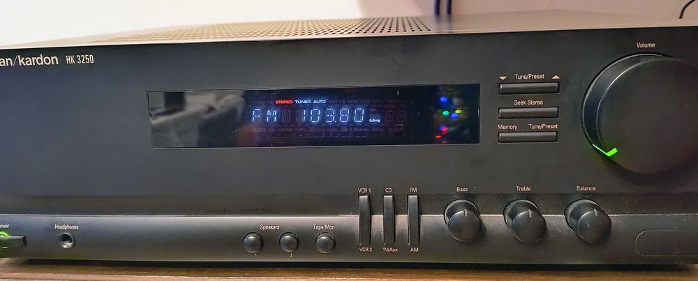 Amplituner Harman Kardon HK 3250 z pilotem