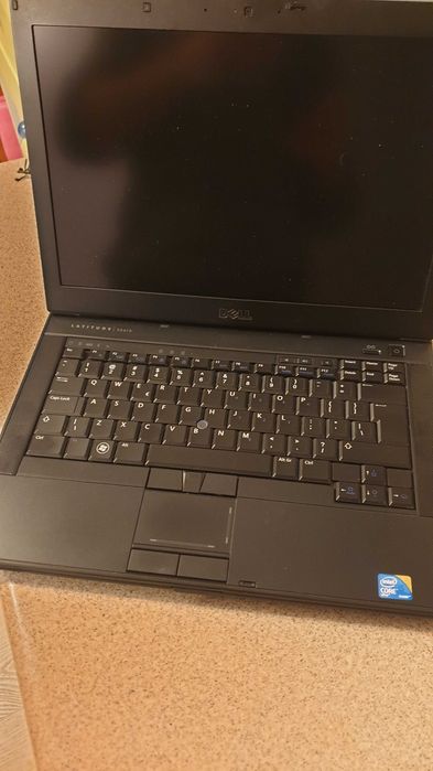 SPRAWNY Laptop Dell Latitude E6410 i5 / ssd /8gb ddr