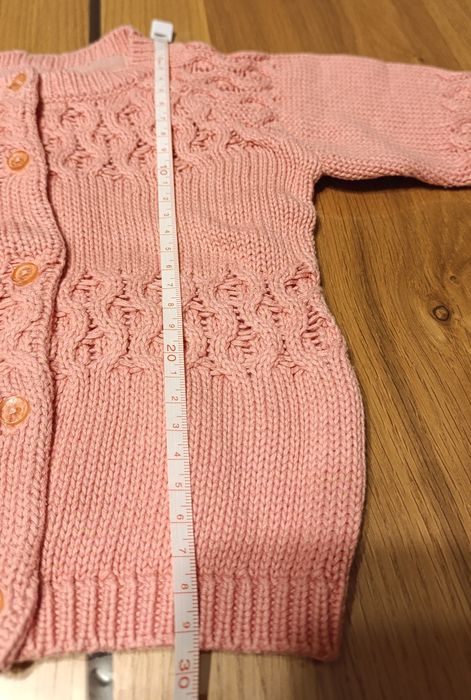 Ażurowy sweterek Reserved 68