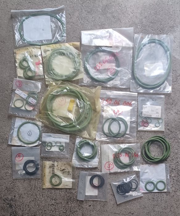 Lote com centenas de o-rings Man Diesel originais. Alta temperatura.