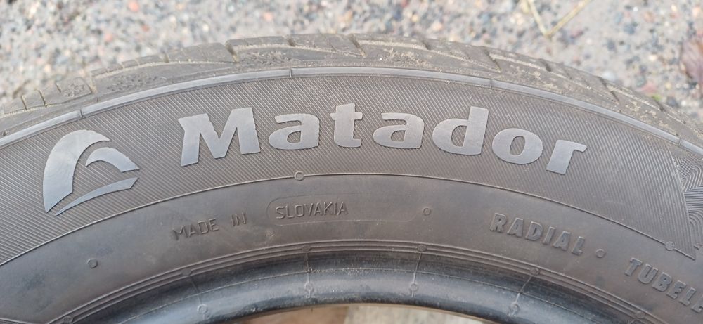 185/60R15 84T MATADOR , dwie używane opony zimowe.