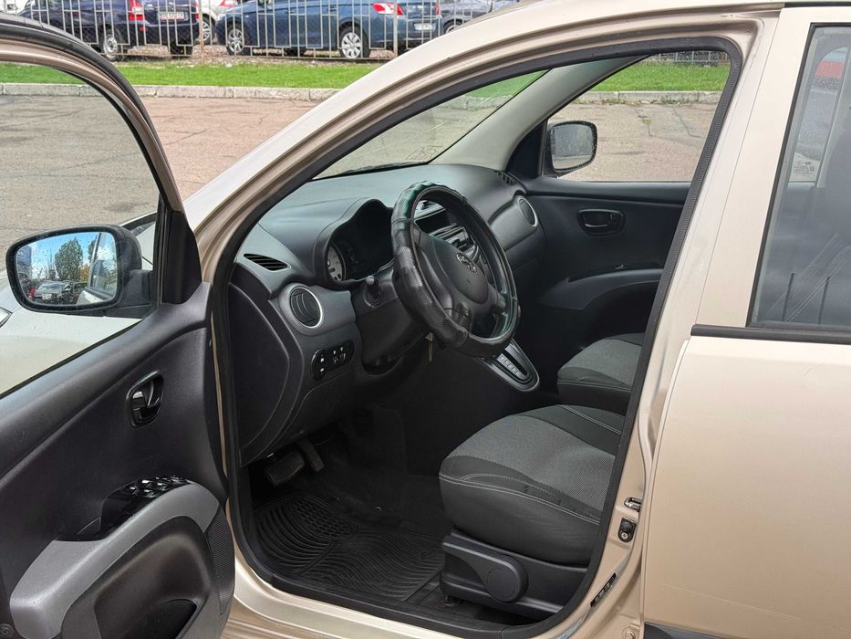 Продам HYUNDAI i10 1.1 автомат 2008р