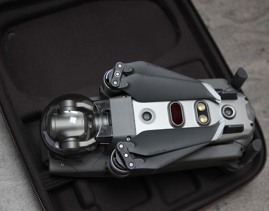 Dron DJI Mavic 2 Zoom + torba PGYTECH + SanDisk microSDXC 128GB