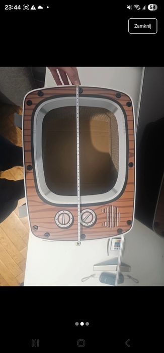 Domek dla kota telewizor