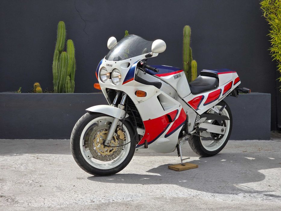 Yamaha FZR 1000 Genesis – 1987  Clássico de Coleção