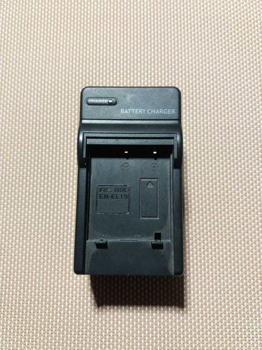 Зарядное устройство для батарей Canon EN-EL19