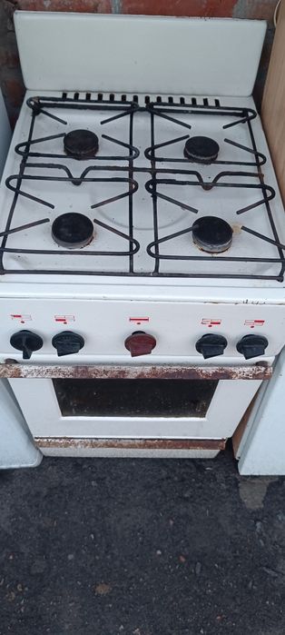 Продам газову плиту.